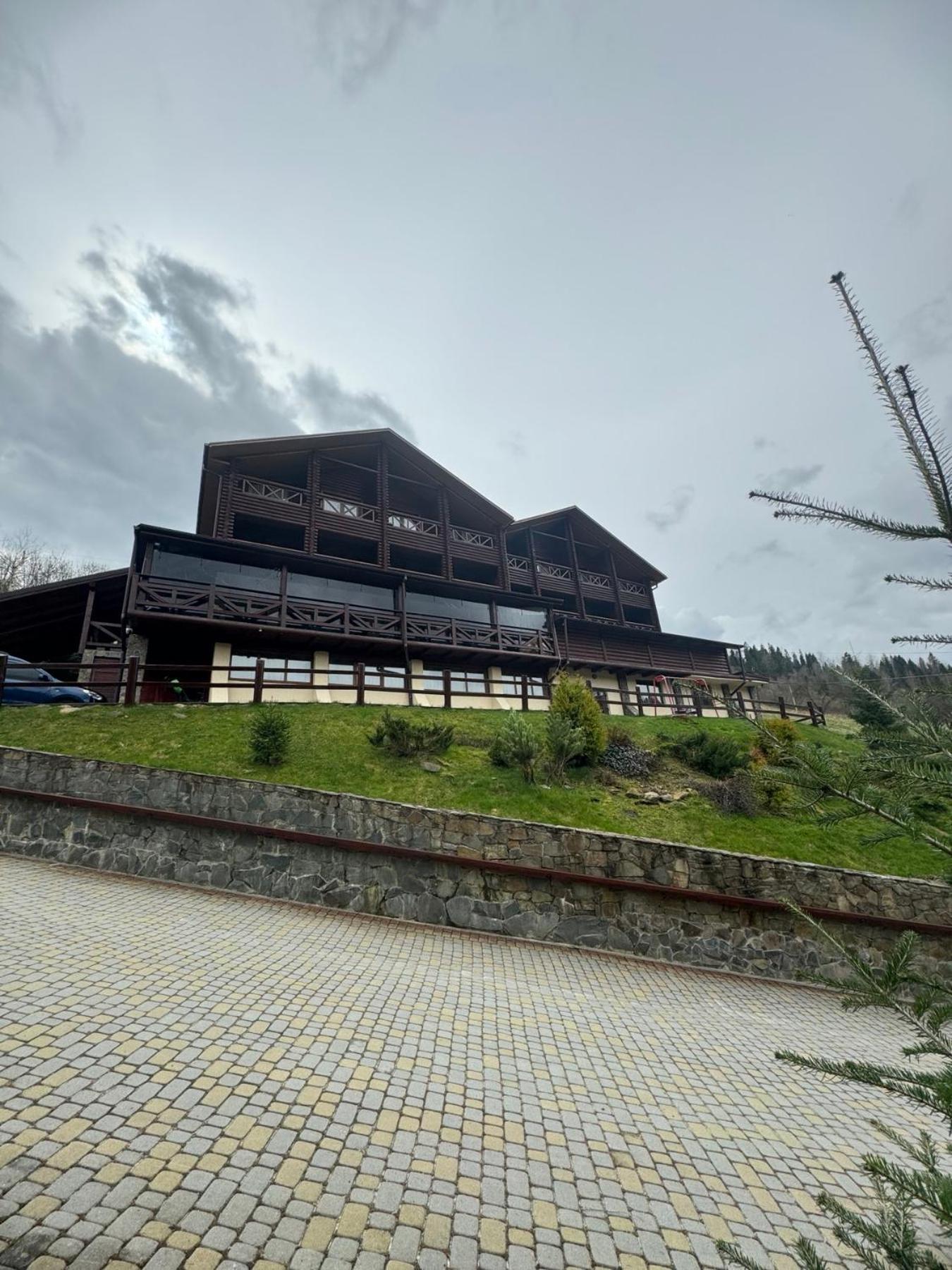 Georgiy Hotel Oryavchyk Exterior foto